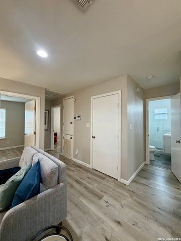 514 Martin Luther King Dr, San Antonio, TX 78203