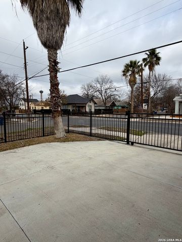514 Martin Luther King Dr, San Antonio, TX 78203