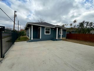 514 Martin Luther King Dr, San Antonio, TX 78203