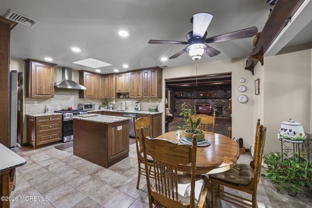 11 Colona Road, Wayne, NJ 07470