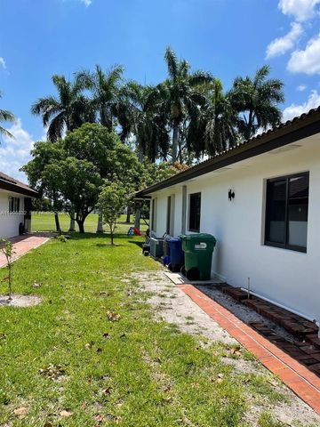 19265 E Saint Andrews Drive, Hialeah, FL 33015