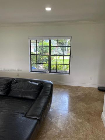 19265 E Saint Andrews Drive, Hialeah, FL 33015