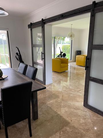 19265 E Saint Andrews Drive, Hialeah, FL 33015
