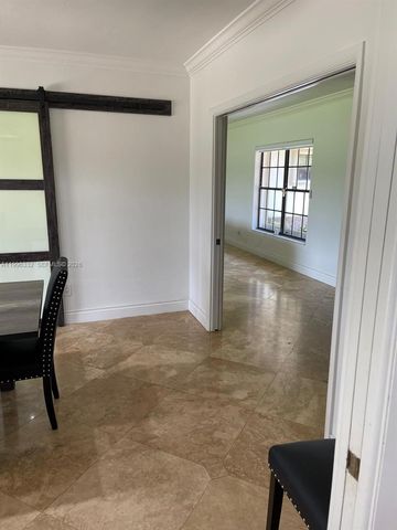 19265 E Saint Andrews Drive, Hialeah, FL 33015