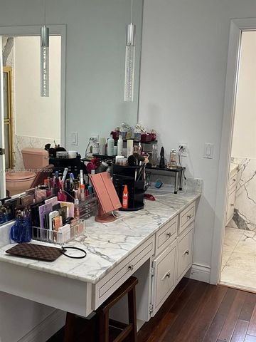 19265 E Saint Andrews Drive, Hialeah, FL 33015