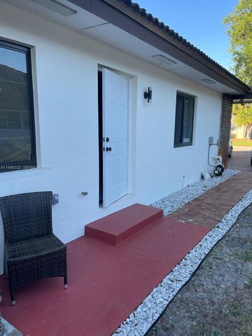 19265 E Saint Andrews Drive, Hialeah, FL 33015