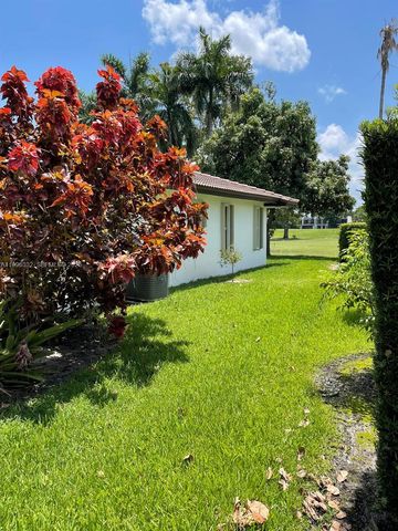 19265 E Saint Andrews Drive, Hialeah, FL 33015