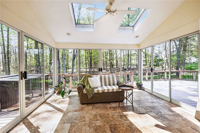 34 Wood Stone Rise, Pittsford, NY 14534