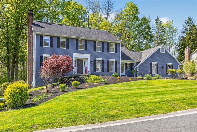 34 Wood Stone Rise, Pittsford, NY 14534