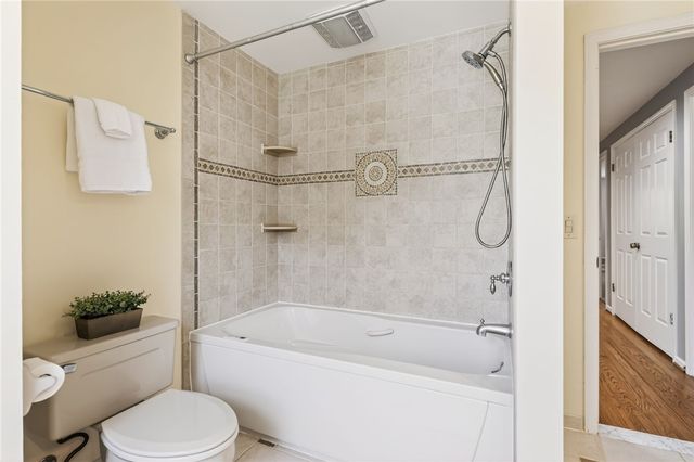 34 Wood Stone Rise, Pittsford, NY 14534