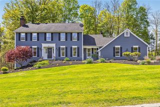 34 Wood Stone Rise, Pittsford, NY 14534