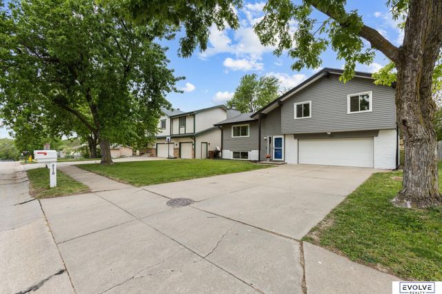2110 Whitted Drive, Bellevue, NE 68123