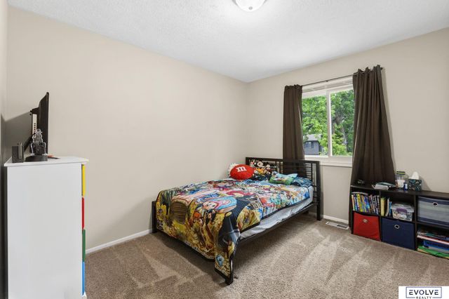 2110 Whitted Drive, Bellevue, NE 68123