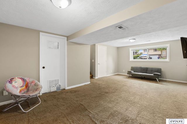 2110 Whitted Drive, Bellevue, NE 68123