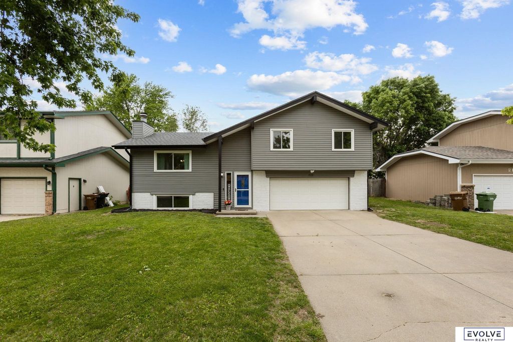 2110 Whitted Drive, Bellevue, NE 68123