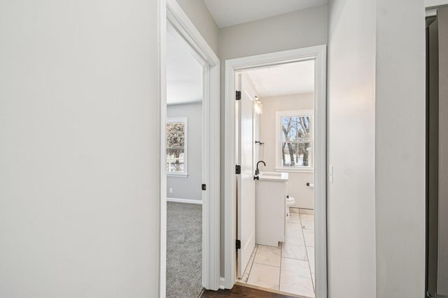 5325 Hiawatha Lane, Minneapolis, MN 55417