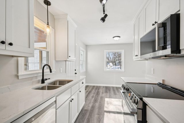 5325 Hiawatha Lane, Minneapolis, MN 55417