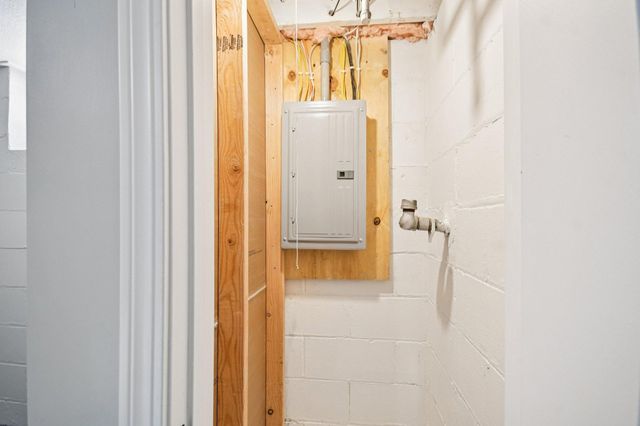 5325 Hiawatha Lane, Minneapolis, MN 55417