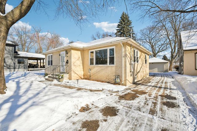 5325 Hiawatha Lane, Minneapolis, MN 55417