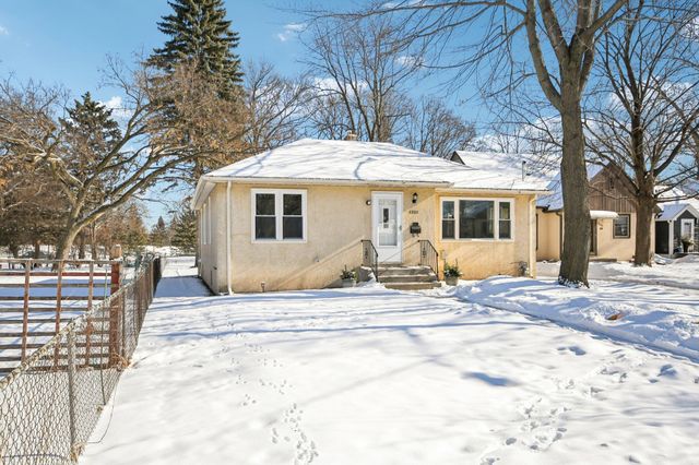 5325 Hiawatha Lane, Minneapolis, MN 55417