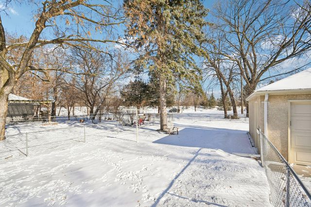 5325 Hiawatha Lane, Minneapolis, MN 55417