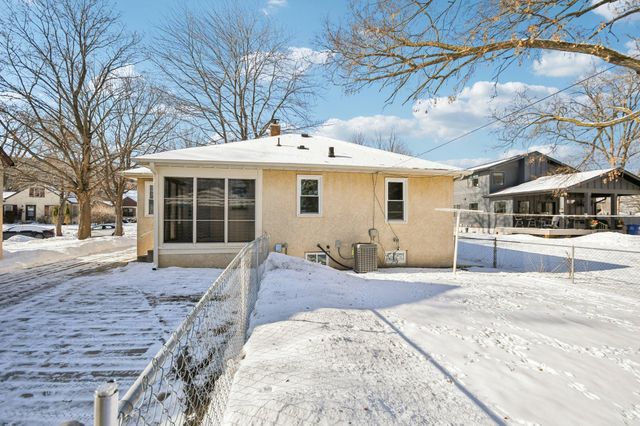 5325 Hiawatha Lane, Minneapolis, MN 55417