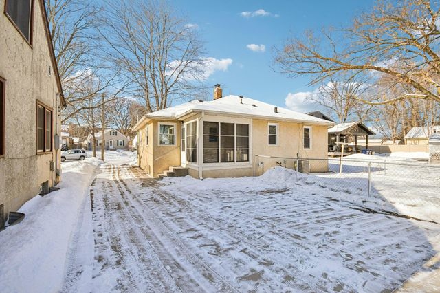 5325 Hiawatha Lane, Minneapolis, MN 55417