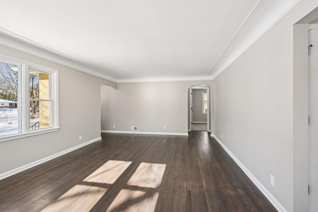 5325 Hiawatha Lane, Minneapolis, MN 55417