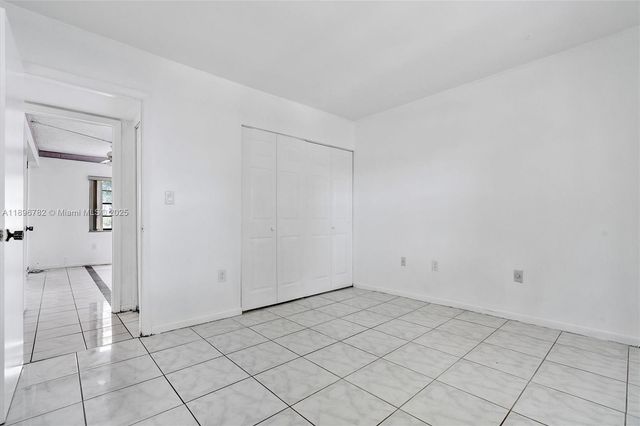 10542 NW 7th Ter B7, Miami, FL 33172