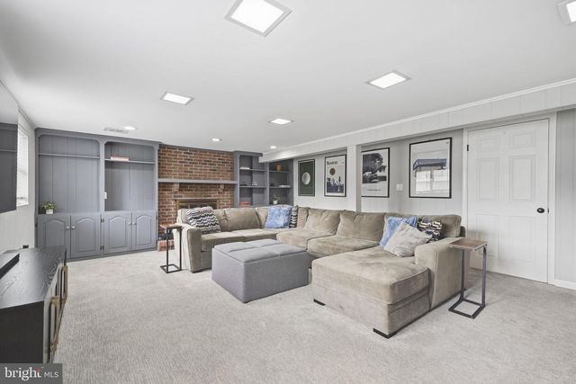 84 WINDING WAY, Hamilton, NJ 08620
