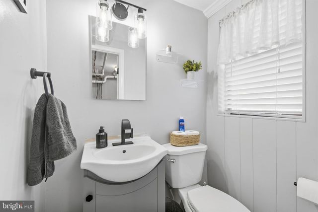 84 WINDING WAY, Hamilton, NJ 08620