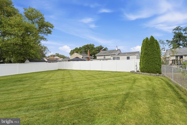 84 WINDING WAY, Hamilton, NJ 08620