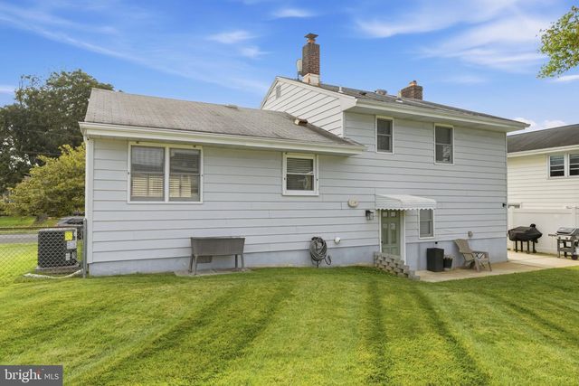 84 WINDING WAY, Hamilton, NJ 08620