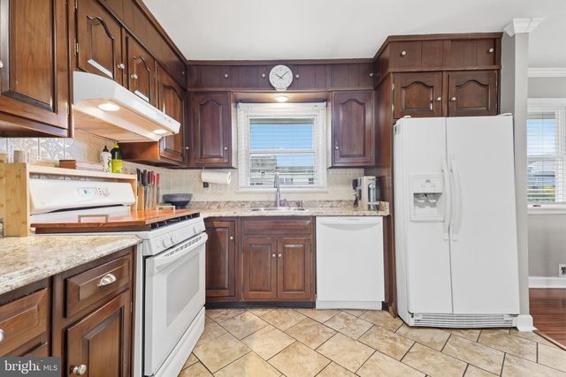 84 WINDING WAY, Hamilton, NJ 08620