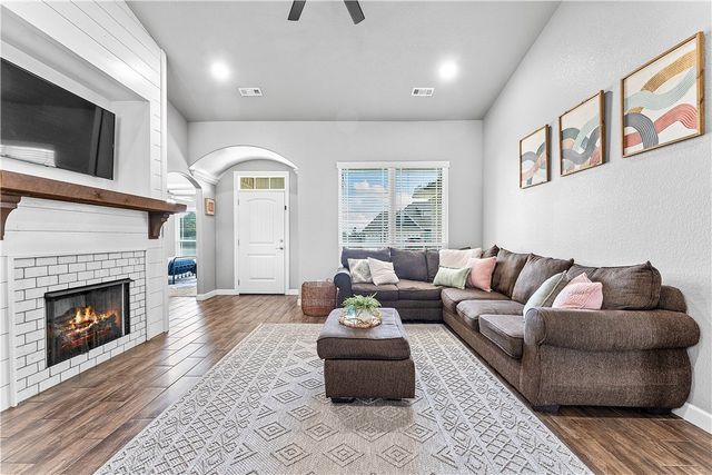 725 Macdonald Drive, Pea Ridge, AR 72751