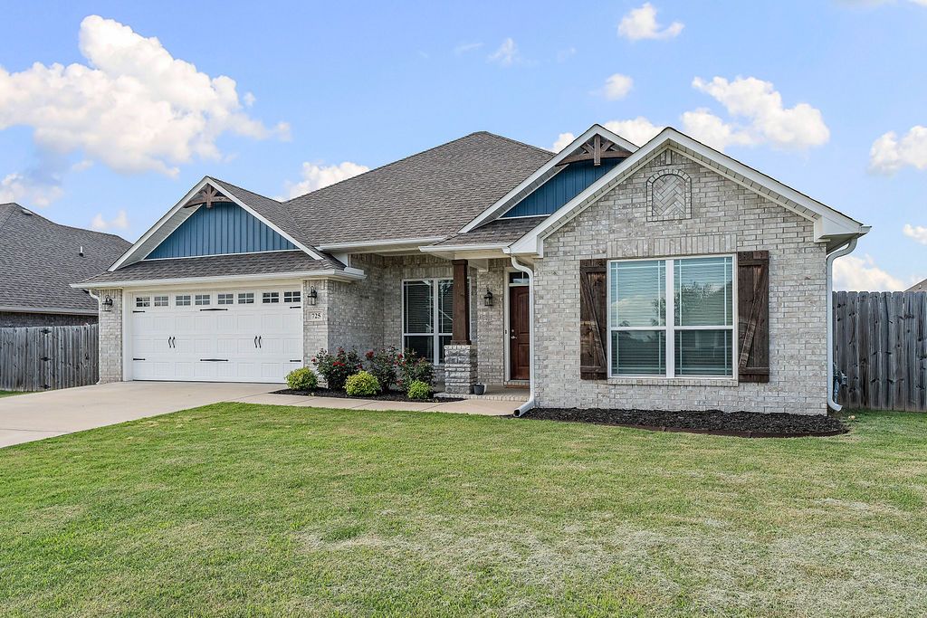 725 Macdonald Drive, Pea Ridge, AR 72751