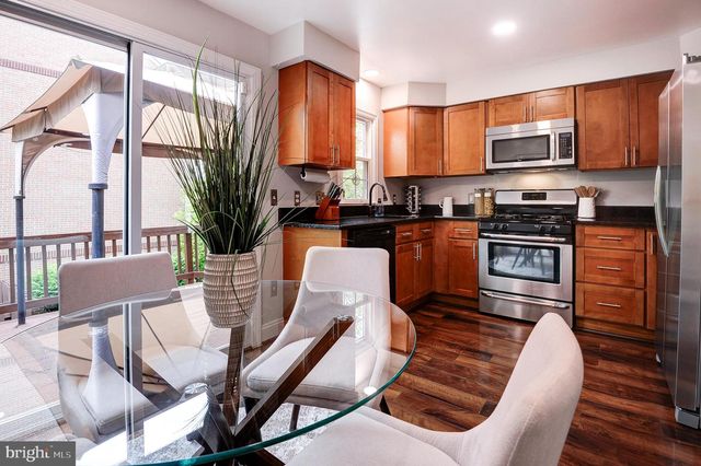 7832 GUM SPRINGS VILLAGE DR, Alexandria, VA 22306
