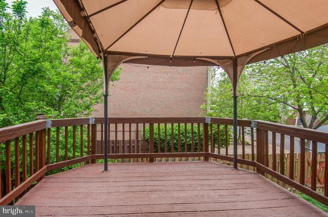 7832 GUM SPRINGS VILLAGE DR, Alexandria, VA 22306