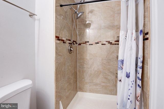 7832 GUM SPRINGS VILLAGE DR, Alexandria, VA 22306