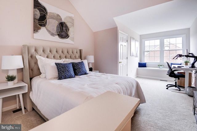 7832 GUM SPRINGS VILLAGE DR, Alexandria, VA 22306