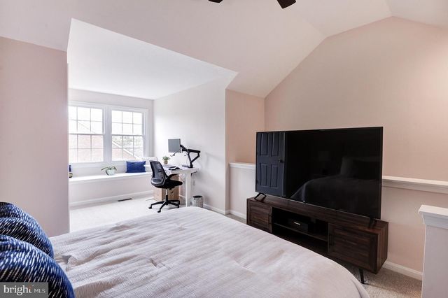 7832 GUM SPRINGS VILLAGE DR, Alexandria, VA 22306