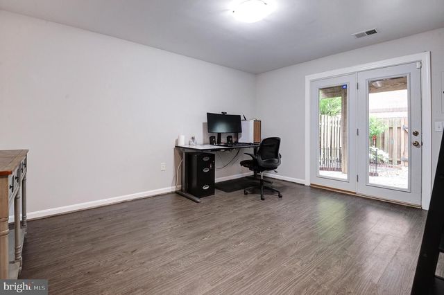 7832 GUM SPRINGS VILLAGE DR, Alexandria, VA 22306