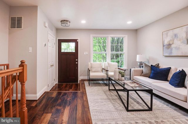 7832 GUM SPRINGS VILLAGE DR, Alexandria, VA 22306