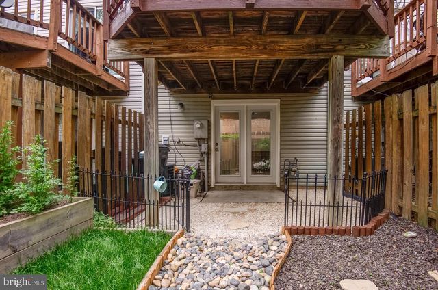 7832 GUM SPRINGS VILLAGE DR, Alexandria, VA 22306