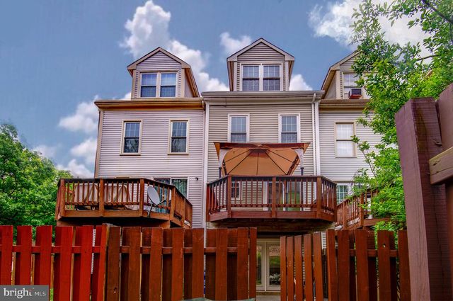 7832 GUM SPRINGS VILLAGE DR, Alexandria, VA 22306