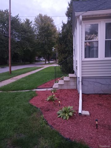 612 Bradfield Street, Bay City, MI 48706