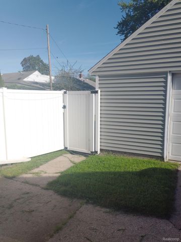 612 Bradfield Street, Bay City, MI 48706