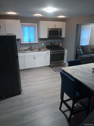 612 Bradfield Street, Bay City, MI 48706