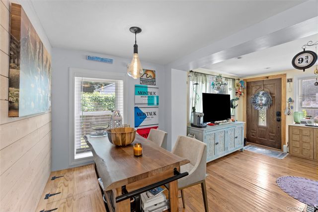 23 Edgewood Avenue, Port Jefferson Station, NY 11776