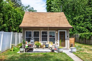 23 Edgewood Avenue, Port Jefferson Station, NY 11776